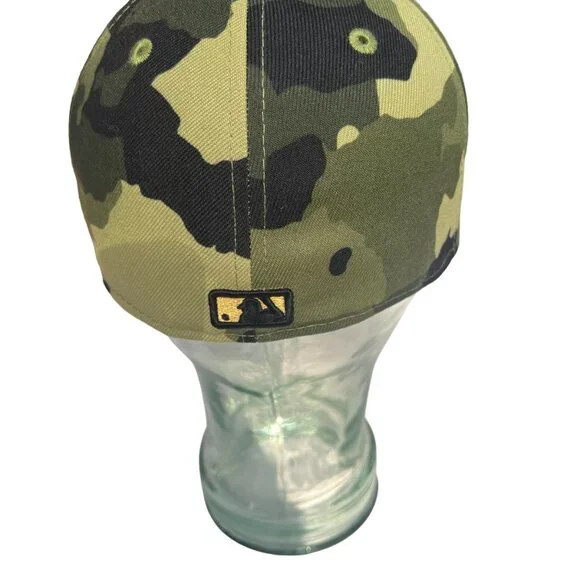 New Era San Francisco Giants Camo Hat with Gold Logo NWT - Picture 3 of 6